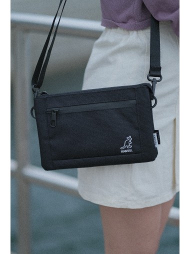 Kangol Keeper Partition Partition Cross Bag - Black 3102